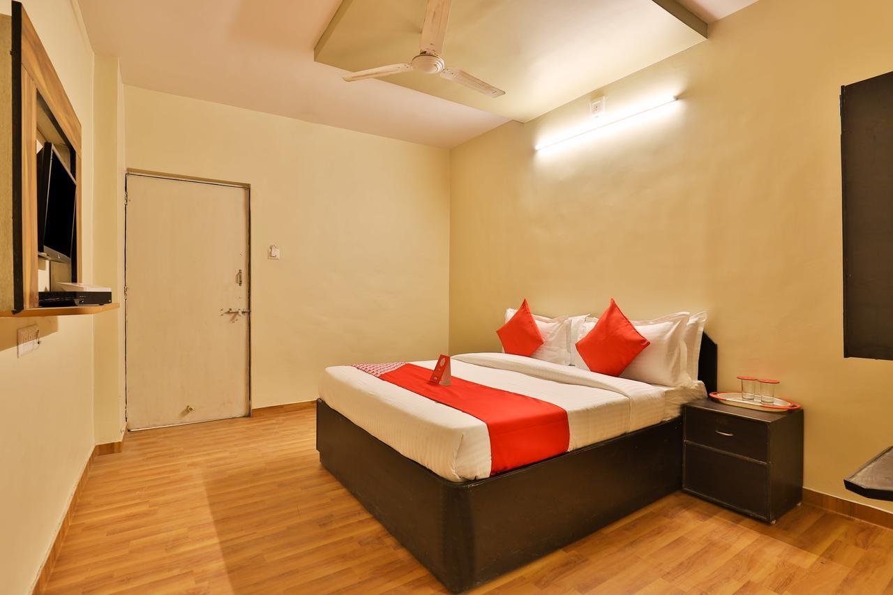 Oyo 11427 Hotel Kalyan Ahmedabad Ngoại thất bức ảnh